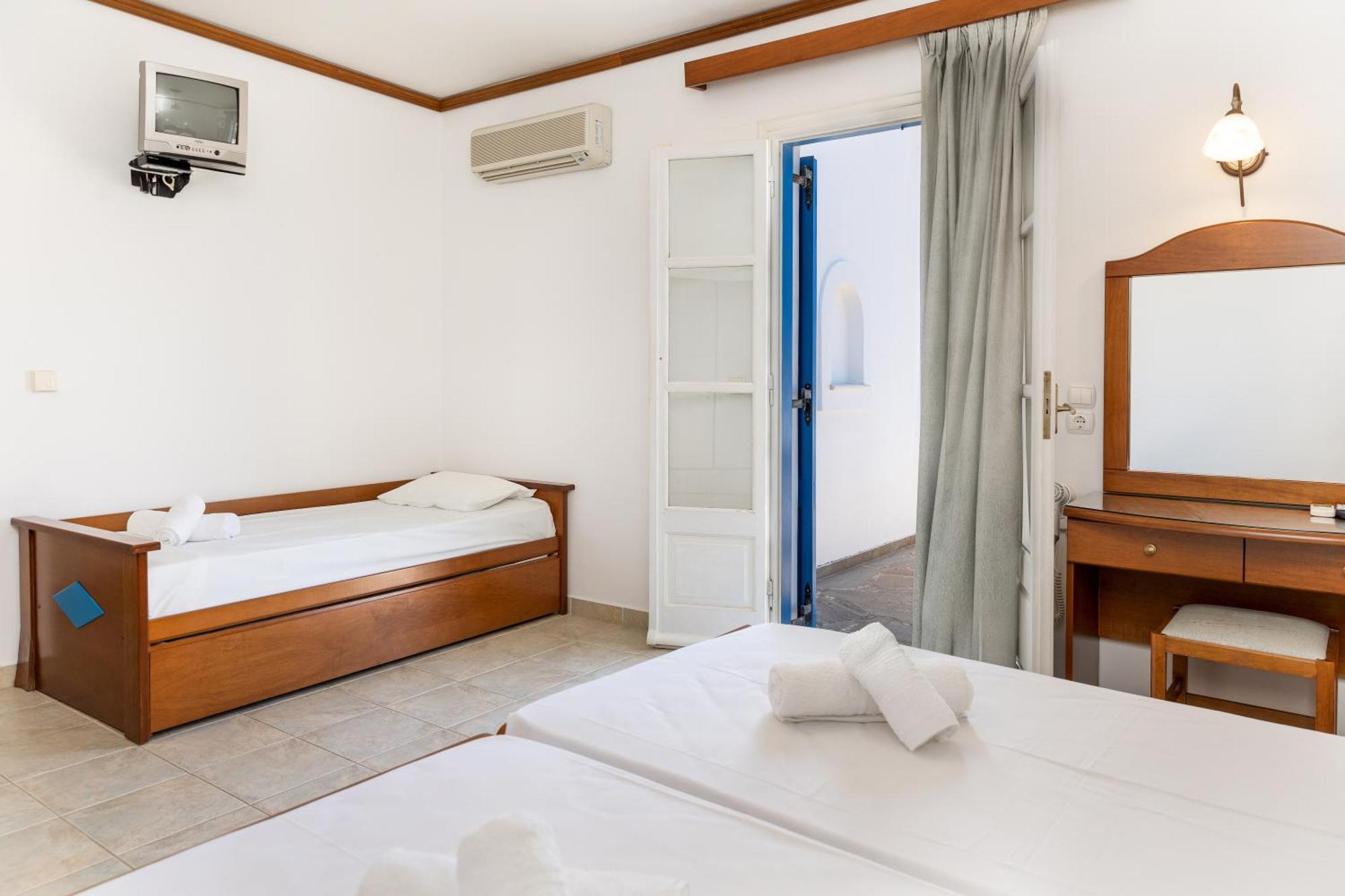 Naxos Edem Studios & Apartments Naxos City Bagian luar foto