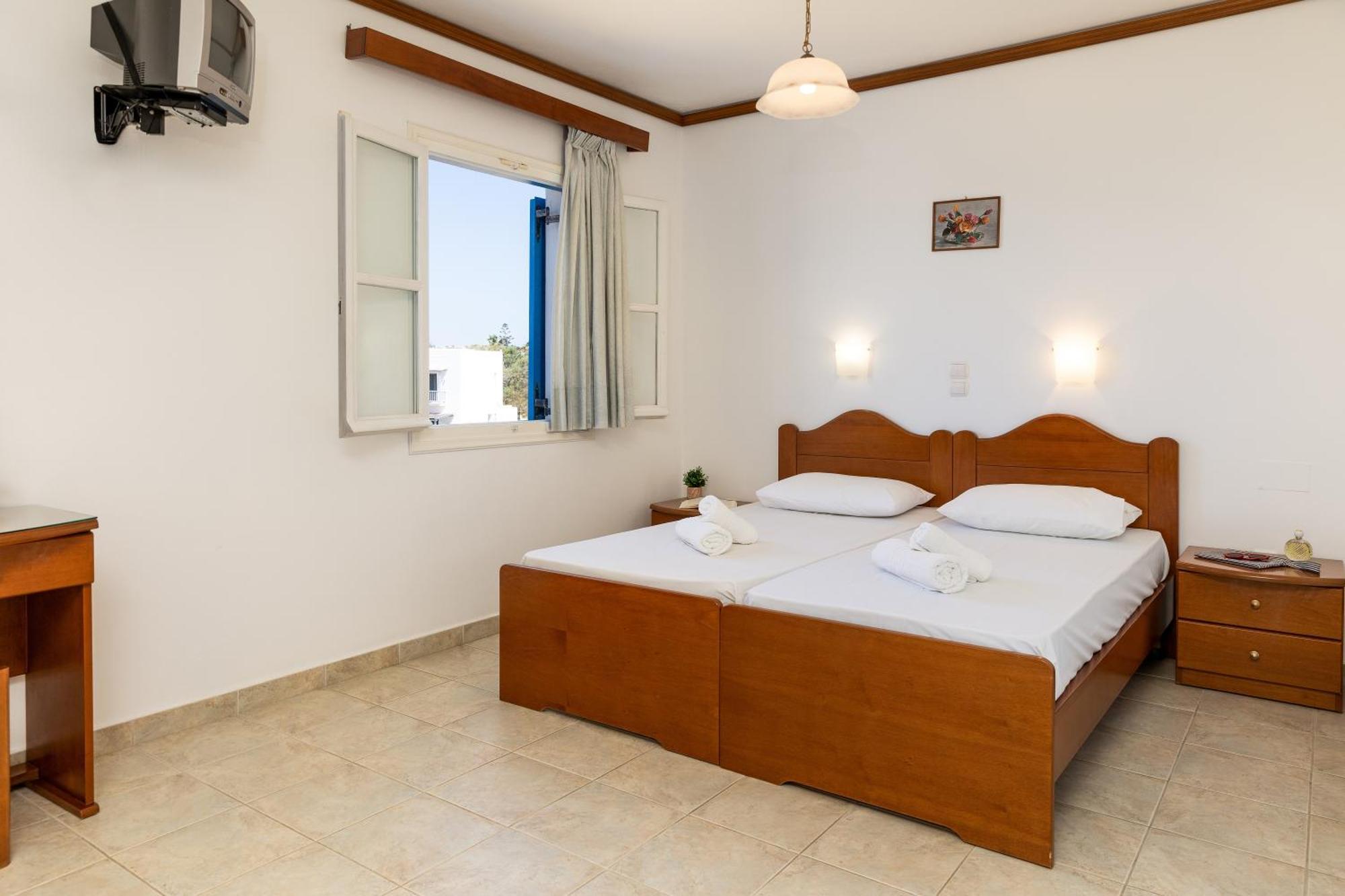 Naxos Edem Studios & Apartments Naxos City Bagian luar foto