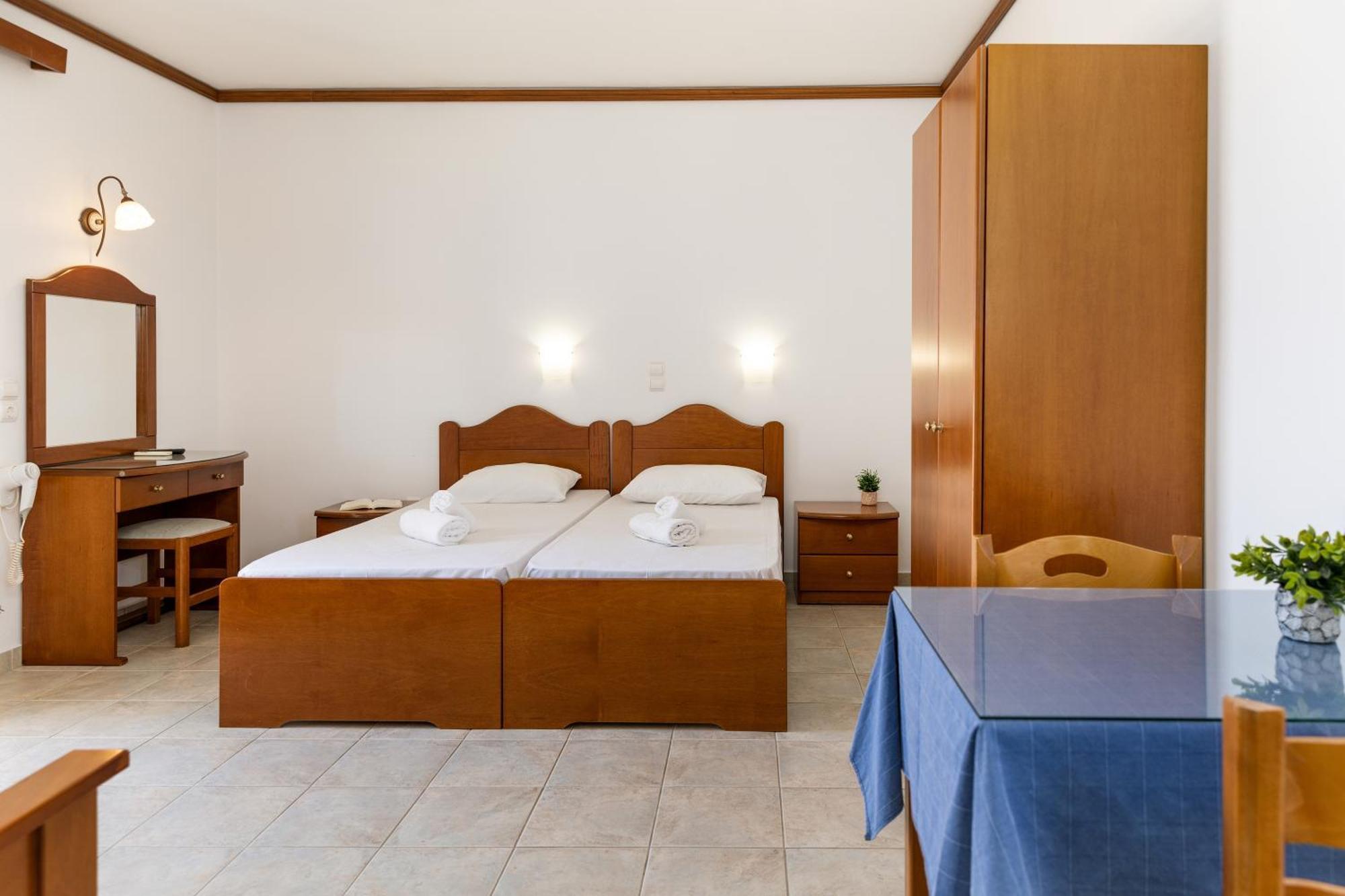 Naxos Edem Studios & Apartments Naxos City Bagian luar foto